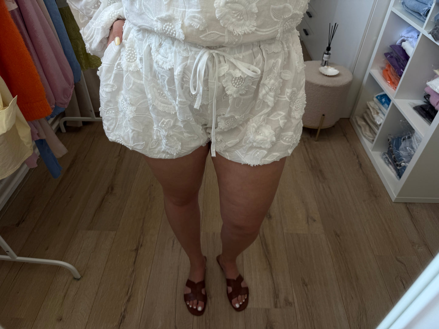 Short | Nikki | Wit